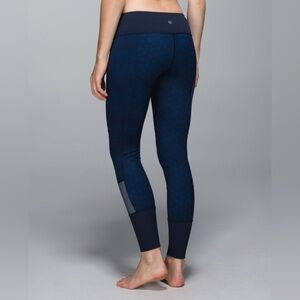 lululemon athletica unique denim like blue leggings size 6